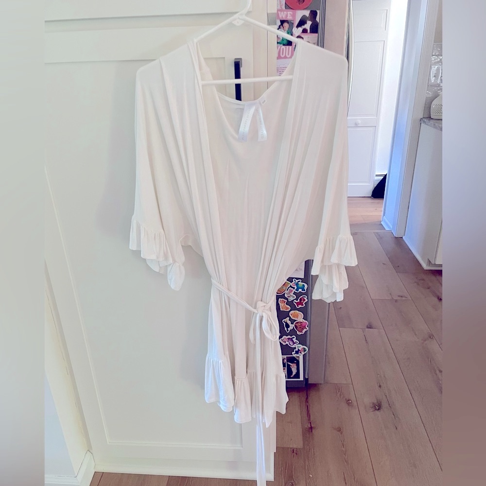 Plum Pretty Sugar White Cotton Robe